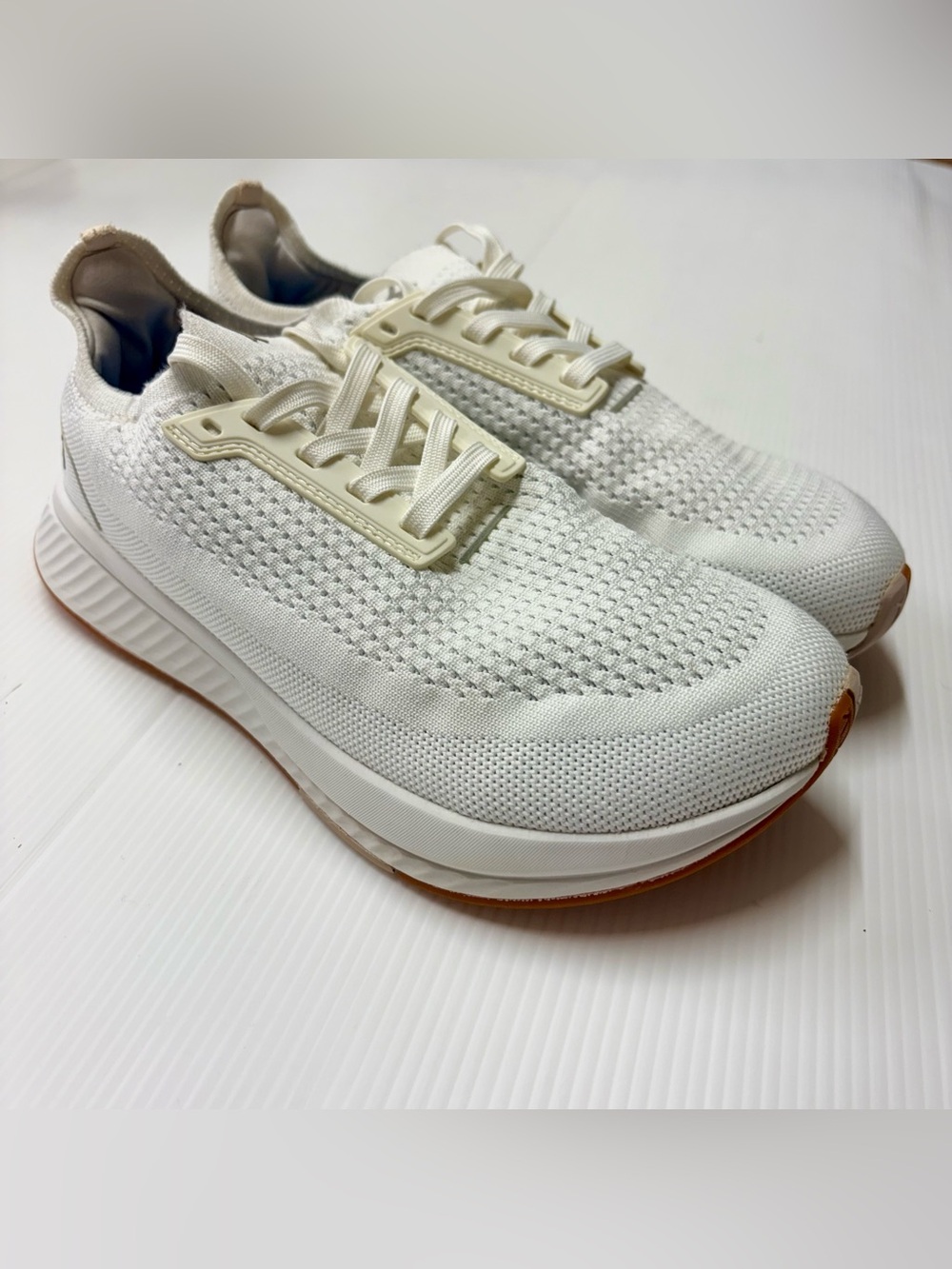 Flux Adapt Runner Women’s 8 Men’s 6.5 Knit Running Sneaker White Slip On